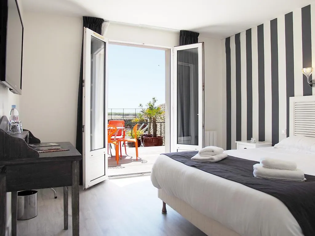 Logis Le Castel Ac'H Hotel Plouguerneau 3*,  France
